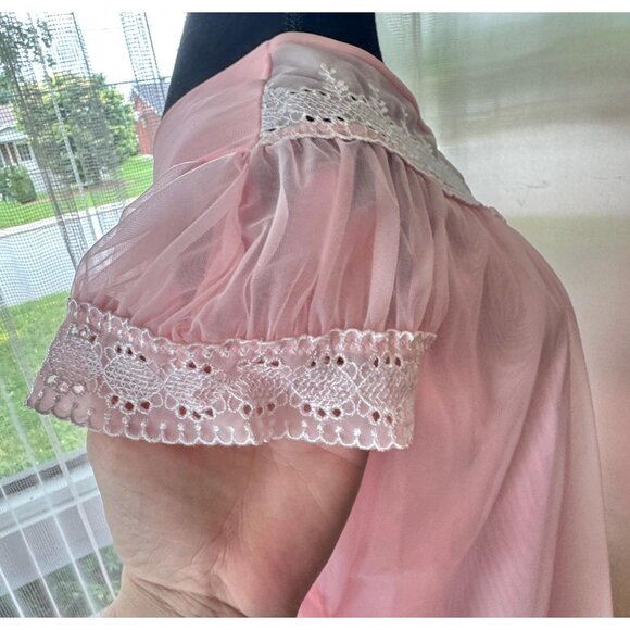 Vintage 1960s nightgown, pink sheer negligee, trapeze swing, short peignoir - Picture 6 of 9